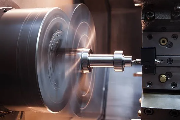 Precisión y eficacia con aplicaciones de torneado CNC